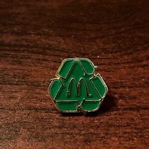 Vintage McDonald’s Green Recycling Employee‎ Lapel Hat Pin
